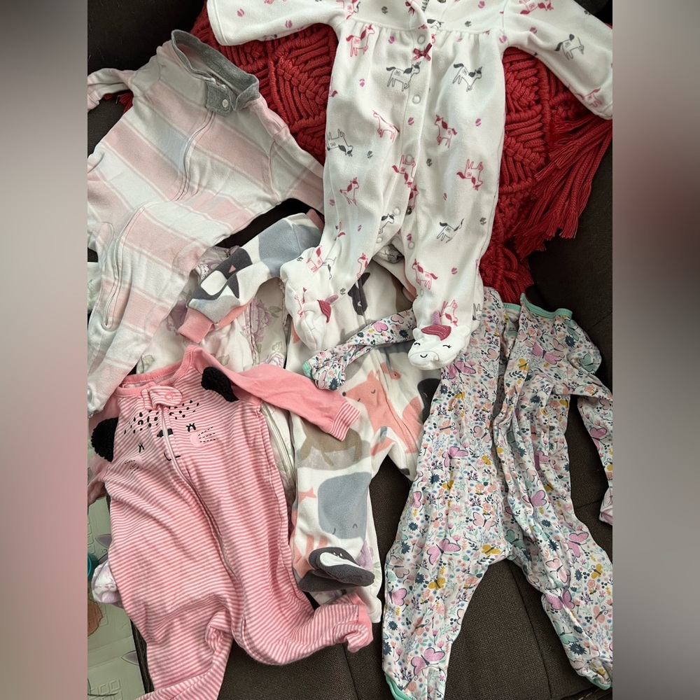 Baby Onesies-sizes 0-3 and newborn lot of 6! - Picture 1 of 1